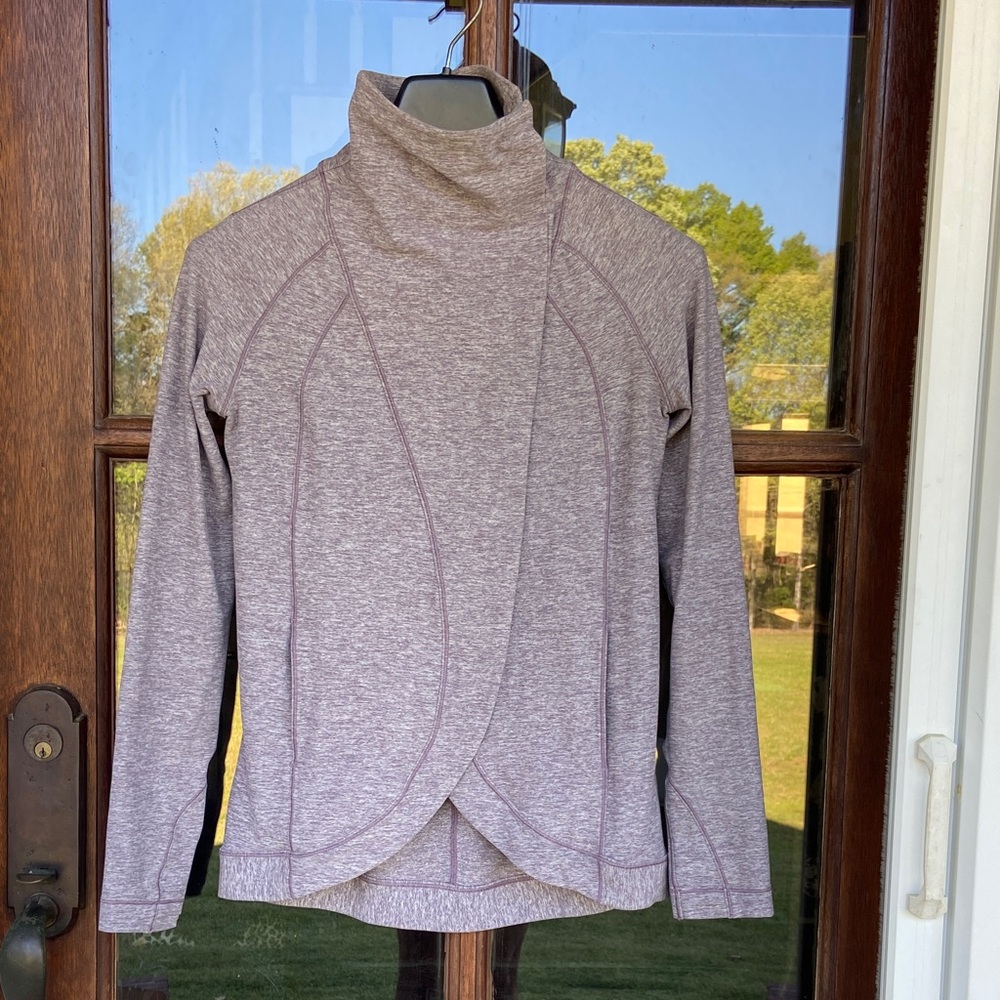 Lululemon Rulu Rally Wrap Jacket. Size 4‎